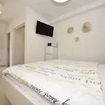 Apartamento Matanovi Dvori-1 By Interhome Vir