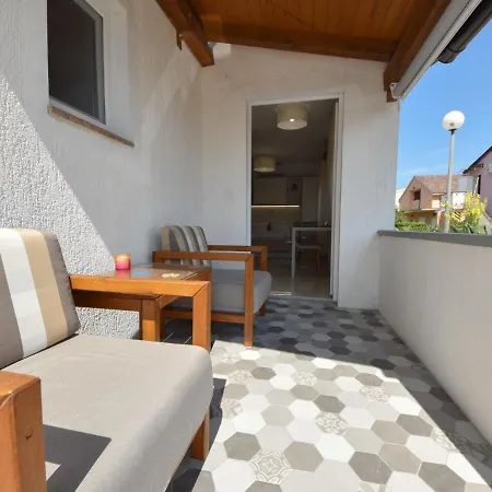 Matanovi Dvori-1 By Interhome * Vir