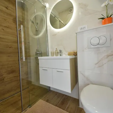 Matanovi Dvori-1 By Interhome *