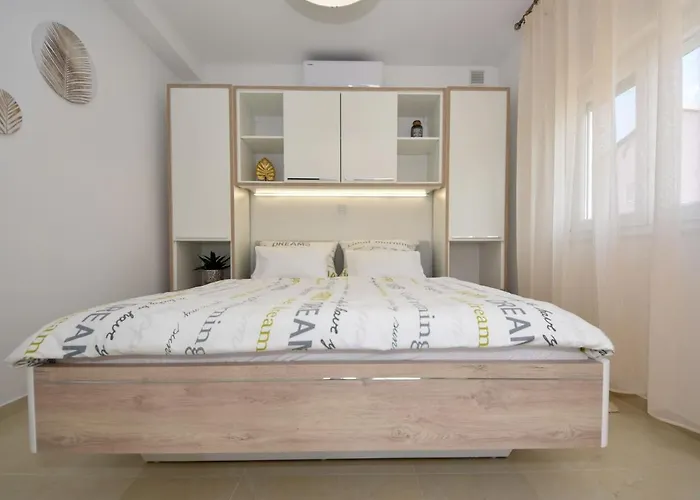 公寓 Matanovi Dvori-1 By Interhome *