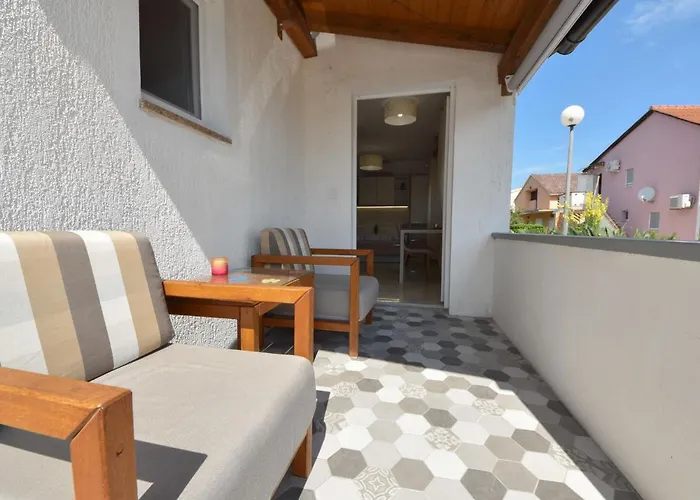 Matanovi Dvori-1 By Interhome * Вир